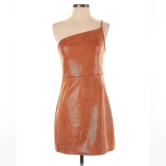 Urban Outfitters Dresses & Skirts - Urban outfitters size medium orange snakeskin dress